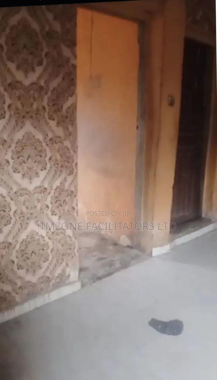 3bdrm Bungalow in Bakare Street, Isheri / Egbe Idimu for sale in Isheri / Egbe Idimu