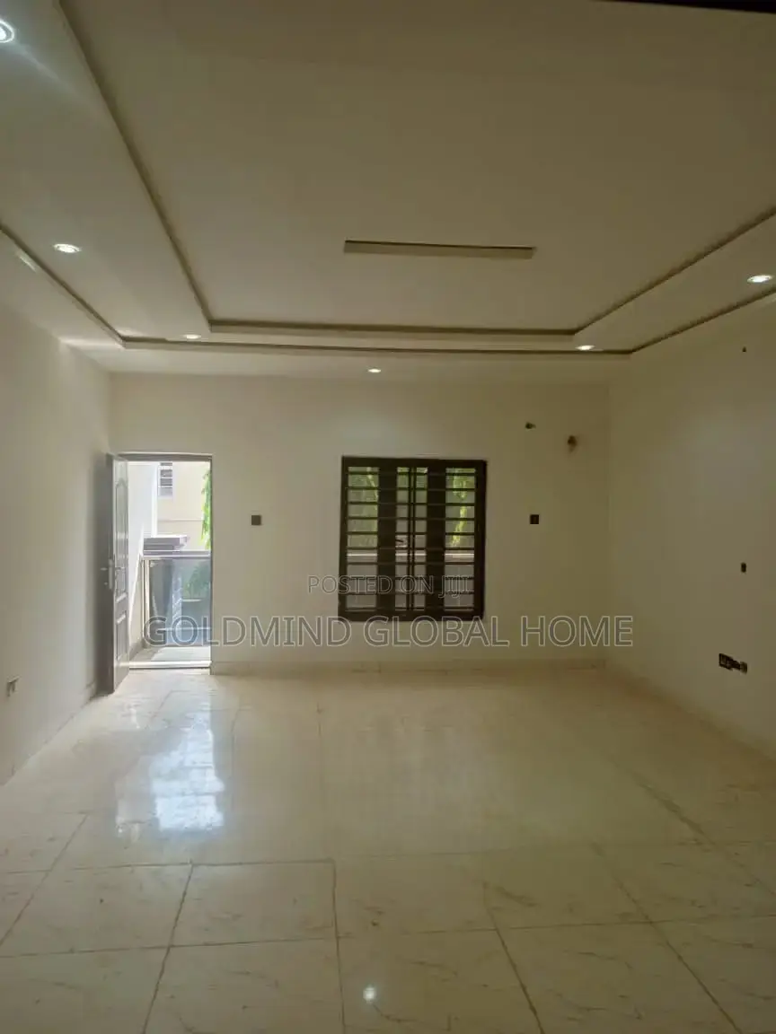 6bdrm Duplex in Gwarinpa Extension, Life Camp for sale in Life Camp