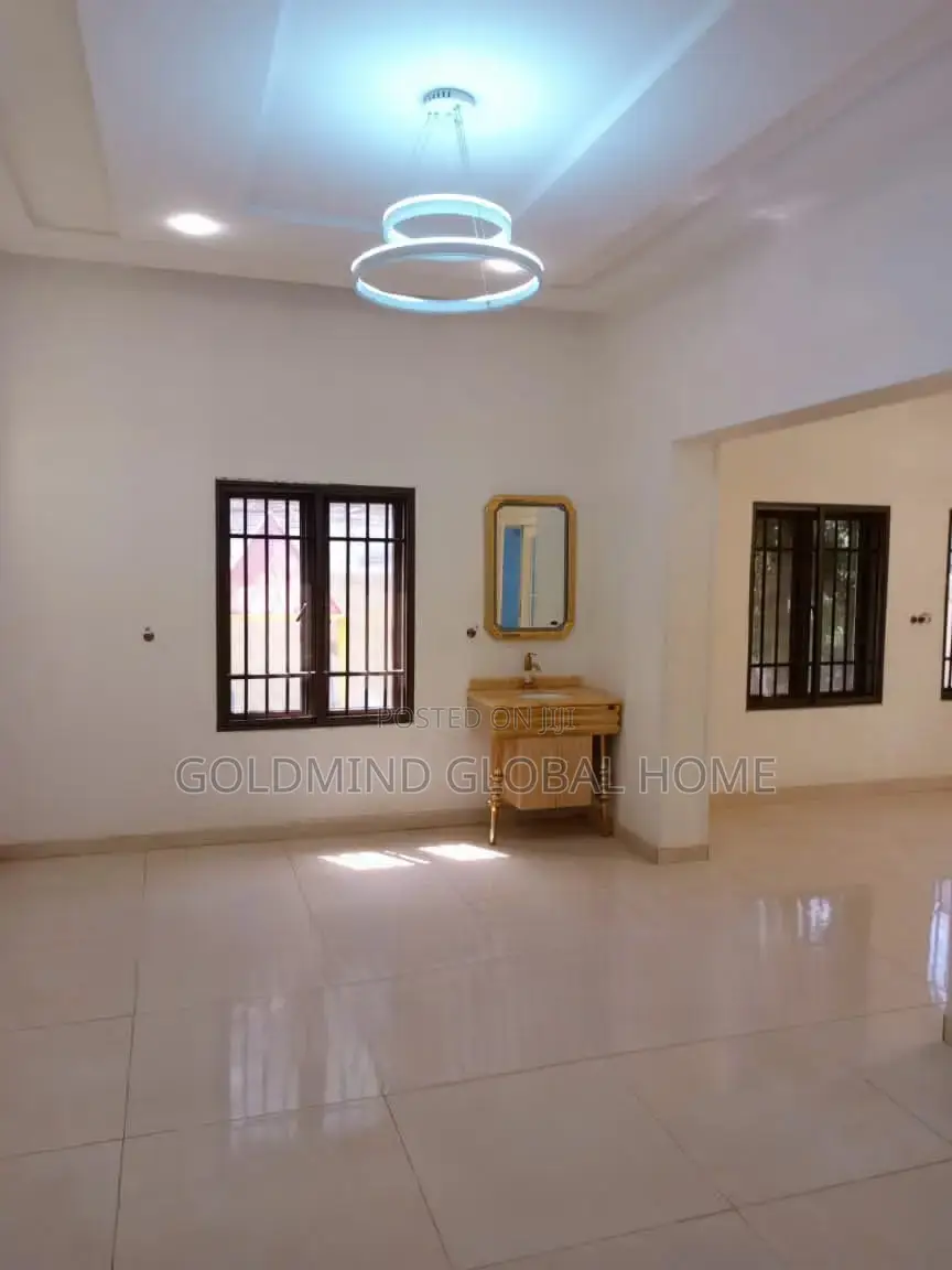 6bdrm Duplex in Gwarinpa Extension, Life Camp for sale in Life Camp
