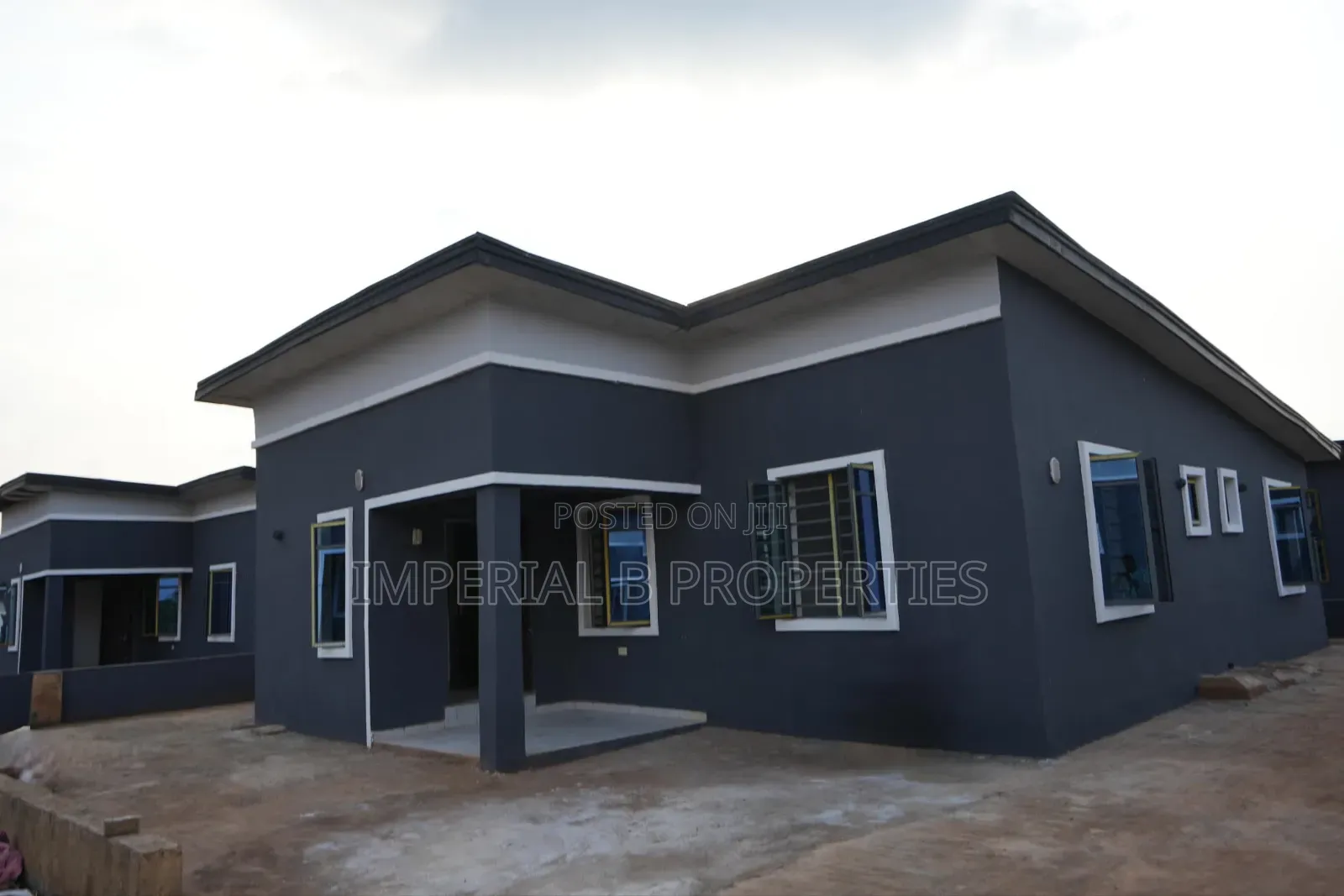 Furnished 3bdrm Bungalow in Queens Home Mowe, Obafemi-Owode for sale in Obafemi-Owode