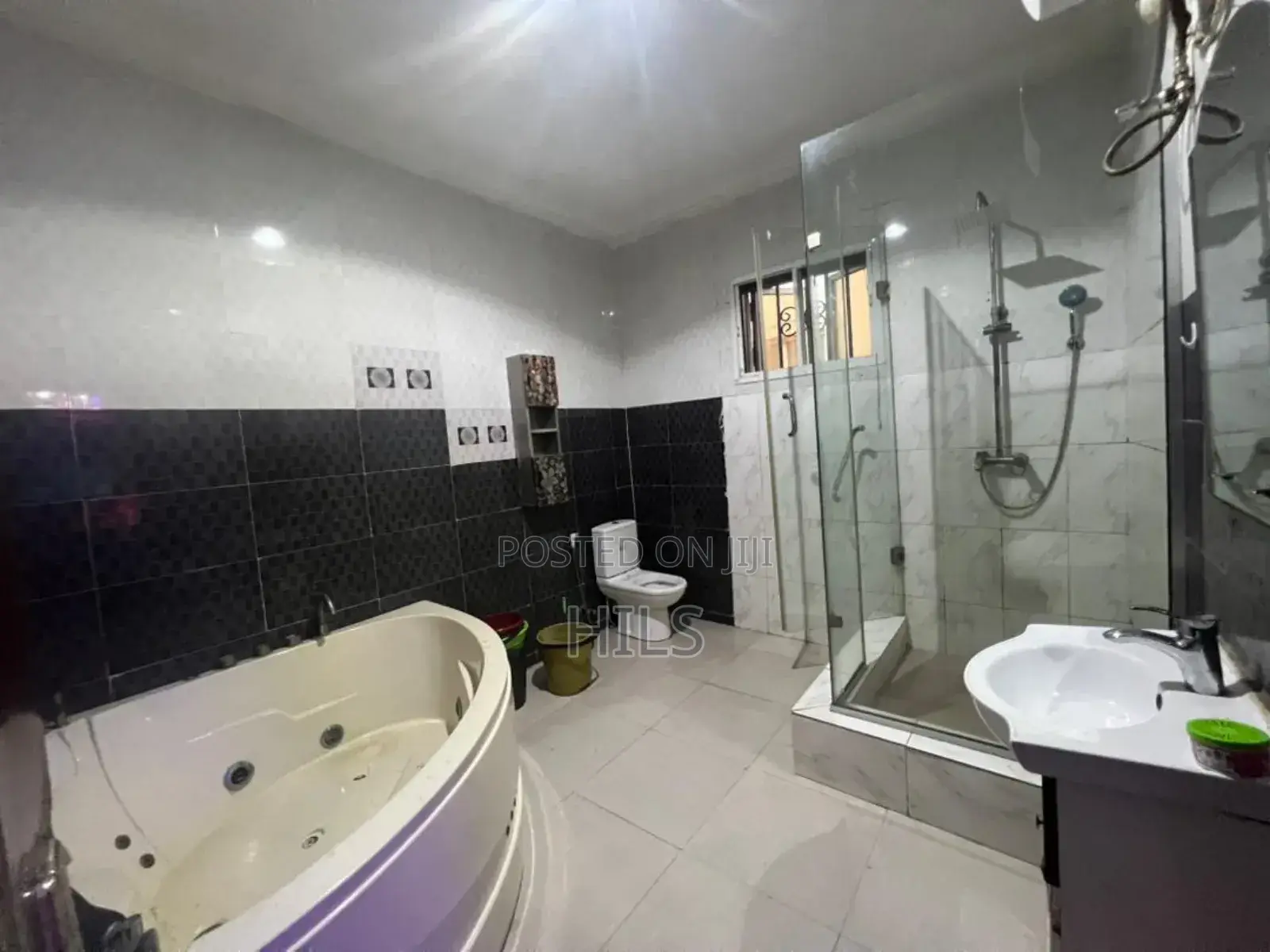 Furnished Studio Apartment in Chevron for rent in Chevron