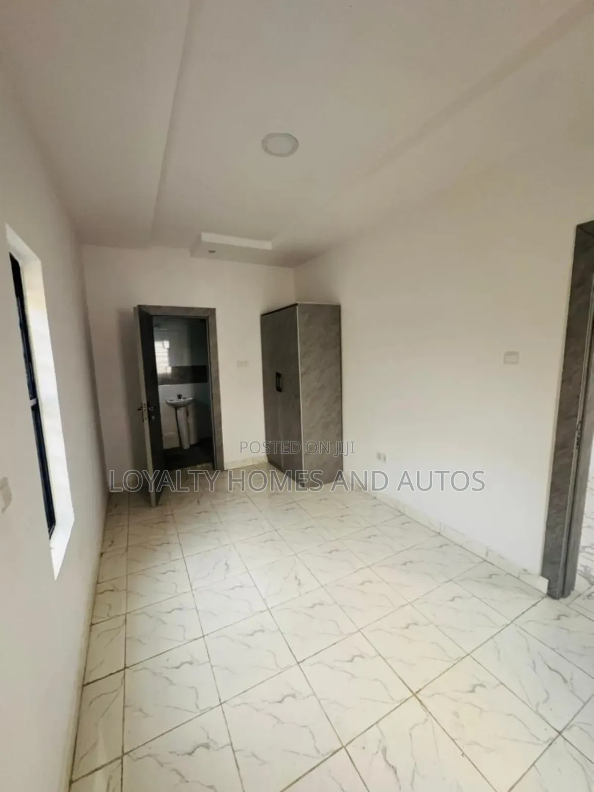 Furnished 4bdrm Duplex in GRA Phase 1 for sale in GRA Phase 1
