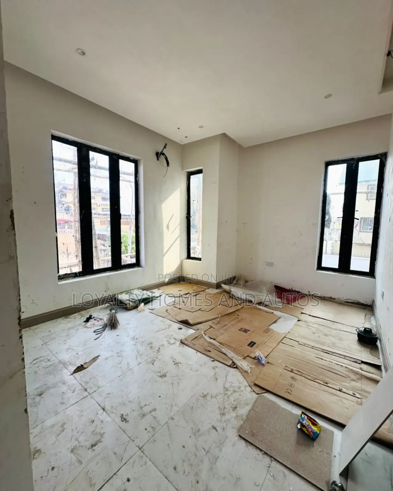 Furnished 3bdrm Apartment in Allen Avenue for sale in Allen Avenue