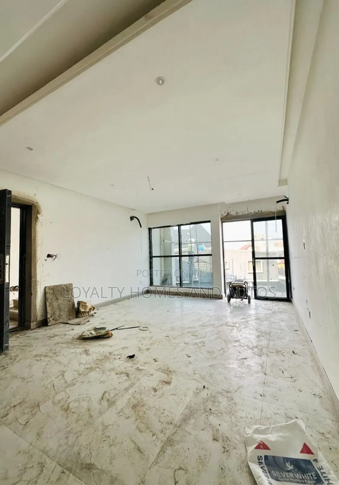 Furnished 3bdrm Apartment in Allen Avenue for sale in Allen Avenue
