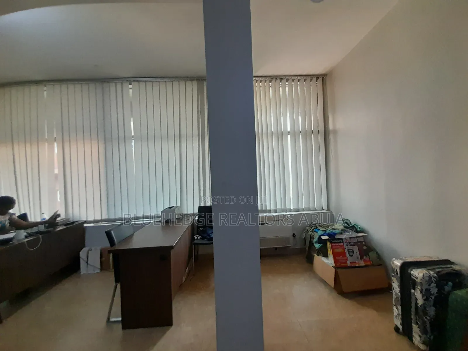Spacious 110sqm Open-Plan Office in Central Business District