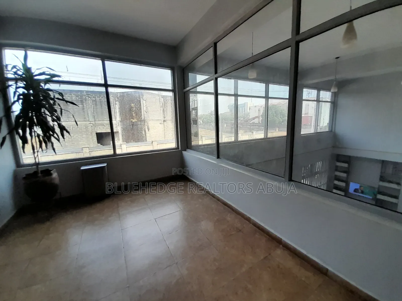 Spacious 110sqm Open-Plan Office in Central Business District