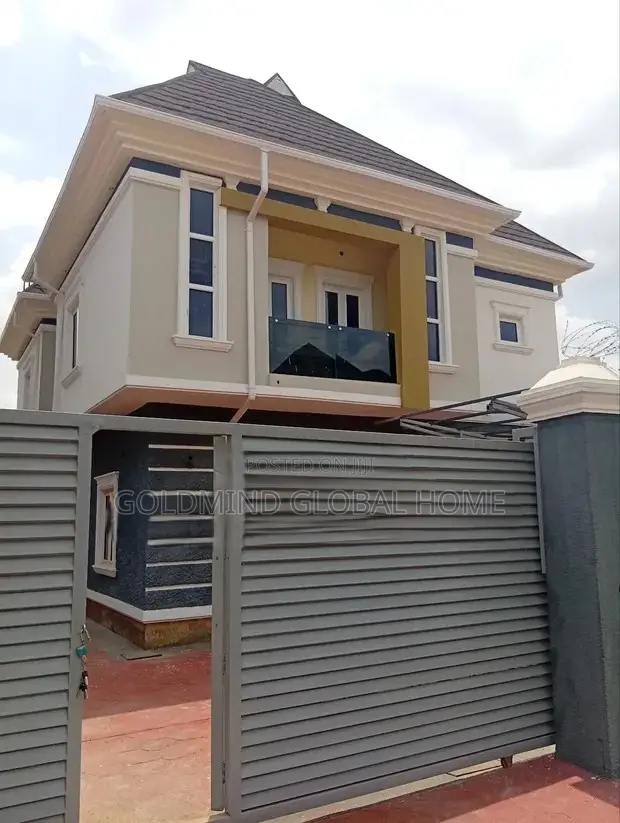 4bdrm Duplex in Lugbe for sale in Sabon Lugbe