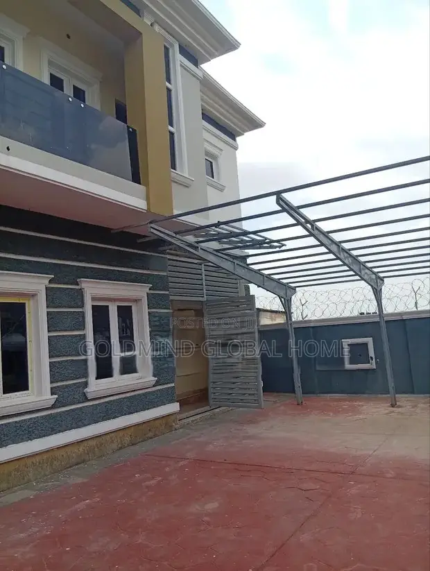 4bdrm Duplex in Lugbe for sale in Sabon Lugbe