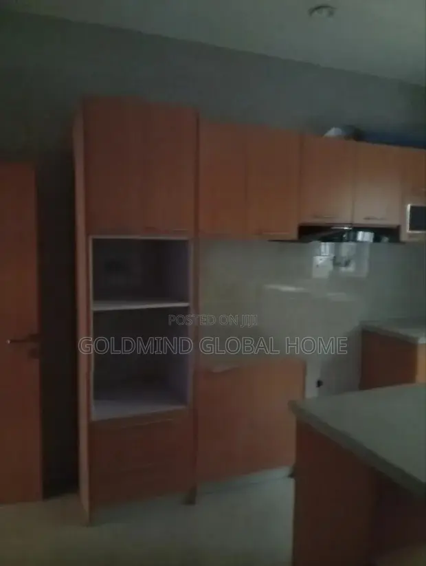 6bdrm Duplex in River Park Estate, FHA for sale in FHA