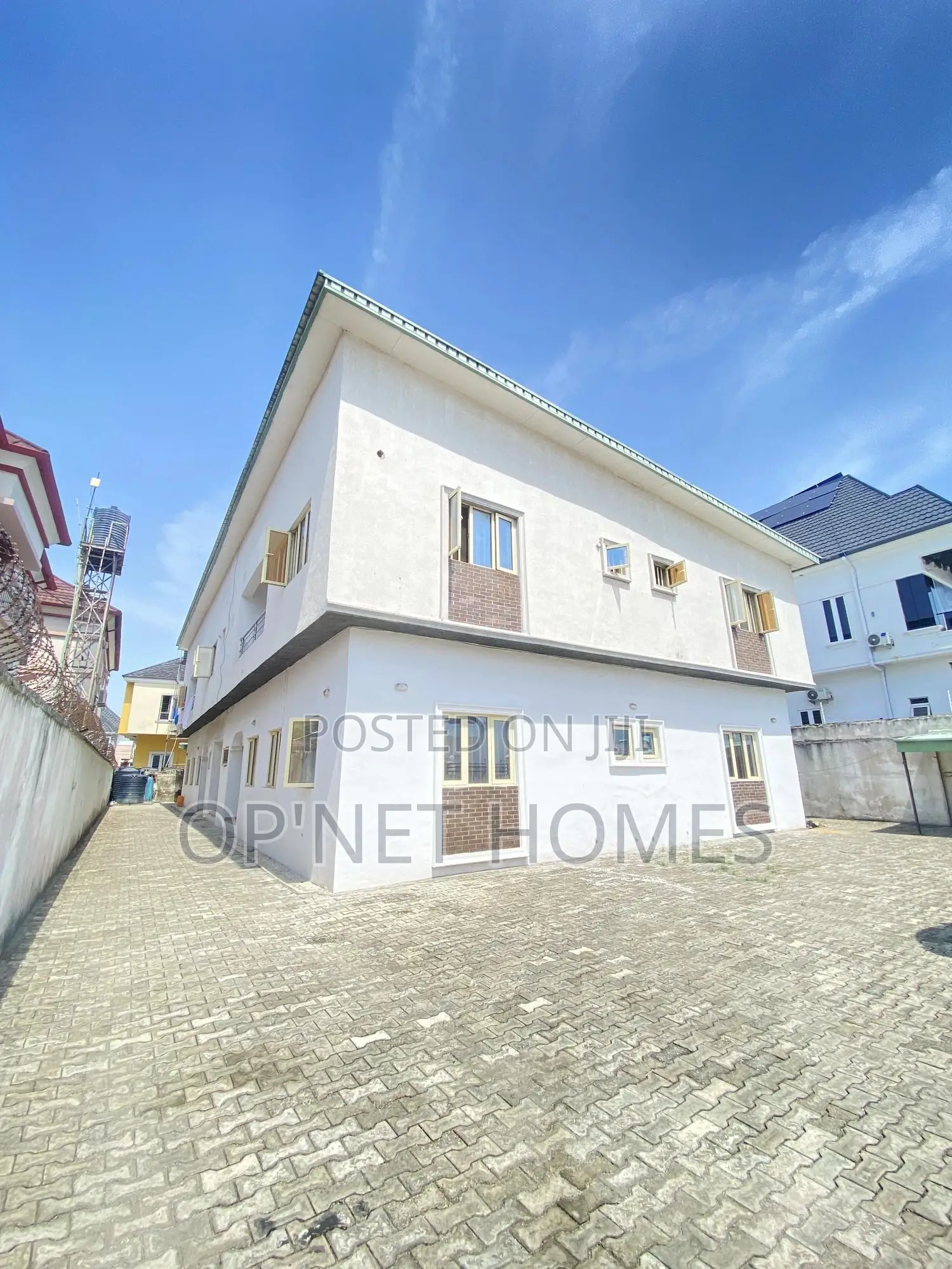 3bdrm Apartment in Bridge Gate Estate, Lekki for rent in Lekki