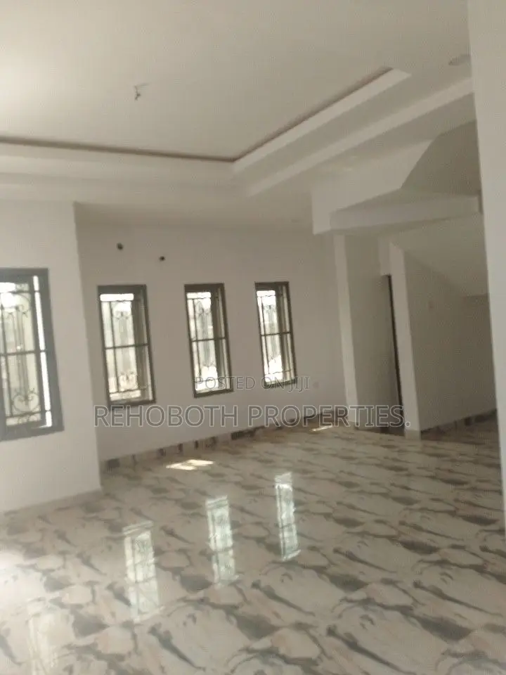 2bdrm Duplex in Airforce Base, Akobo for rent in Akobo