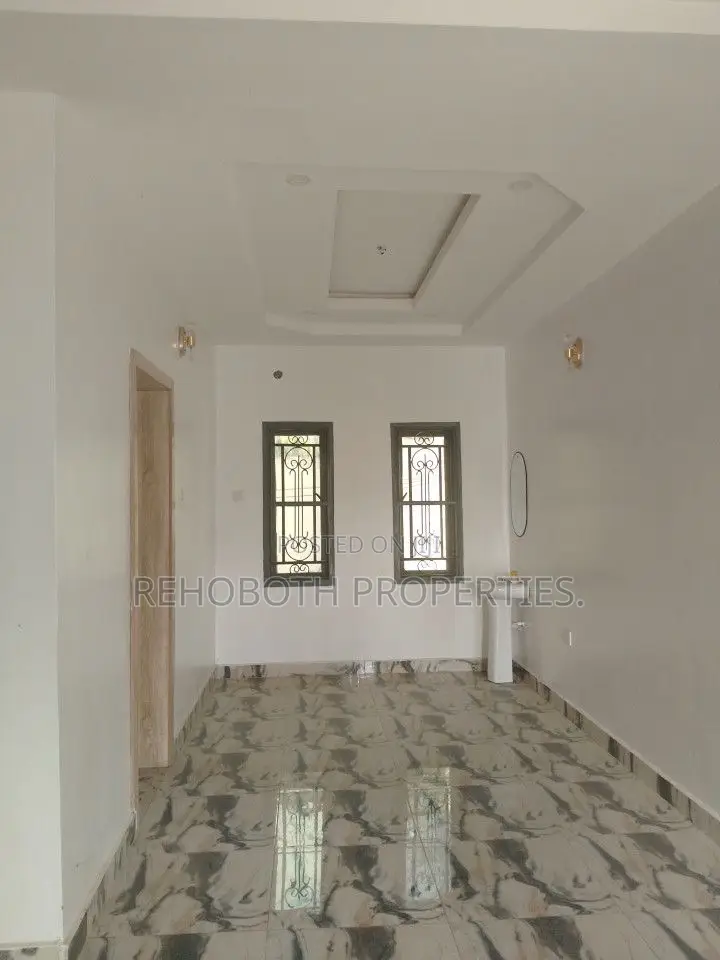 2bdrm Duplex in Airforce Base, Akobo for rent in Akobo