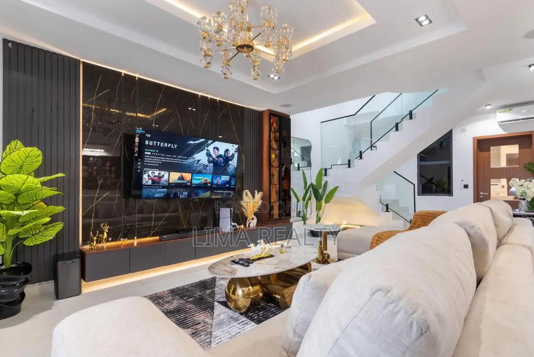 Hossy: 2 Bedroom Smart Apartment in Lekki Phase 1