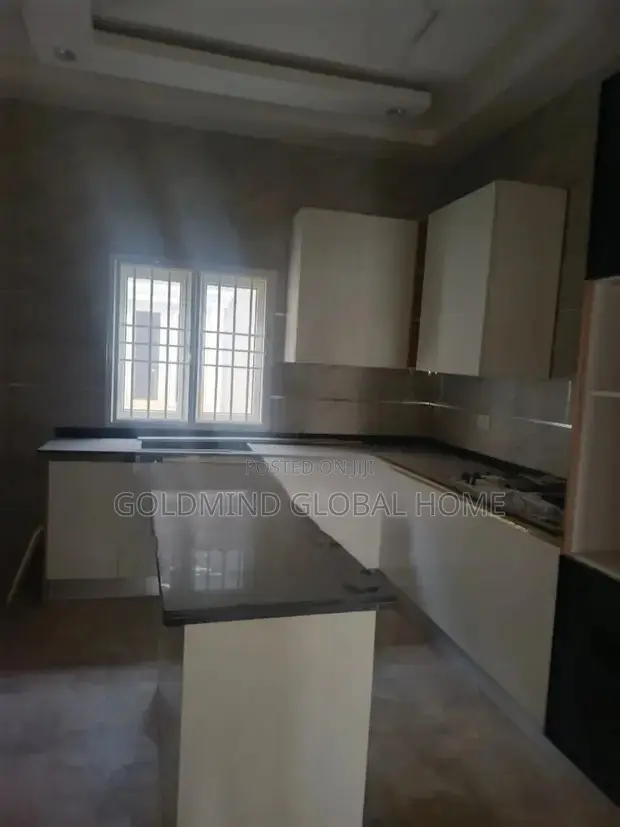 5bdrm Duplex in Lugbe, FHA for sale in FHA