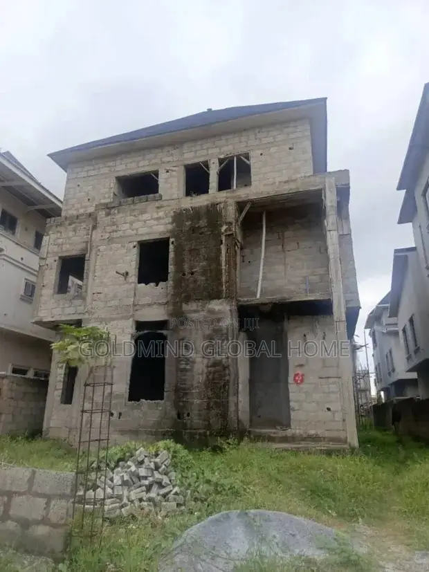 5bdrm Duplex in Lugbe, FHA for sale in FHA