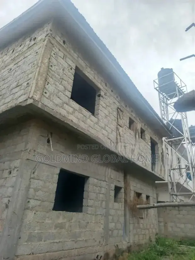 5bdrm Duplex in Lugbe, FHA for sale in FHA