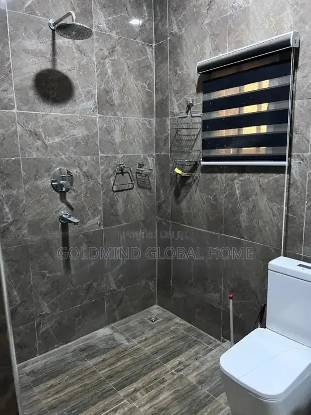 6bdrm Duplex in Lugbe, FHA for sale in FHA