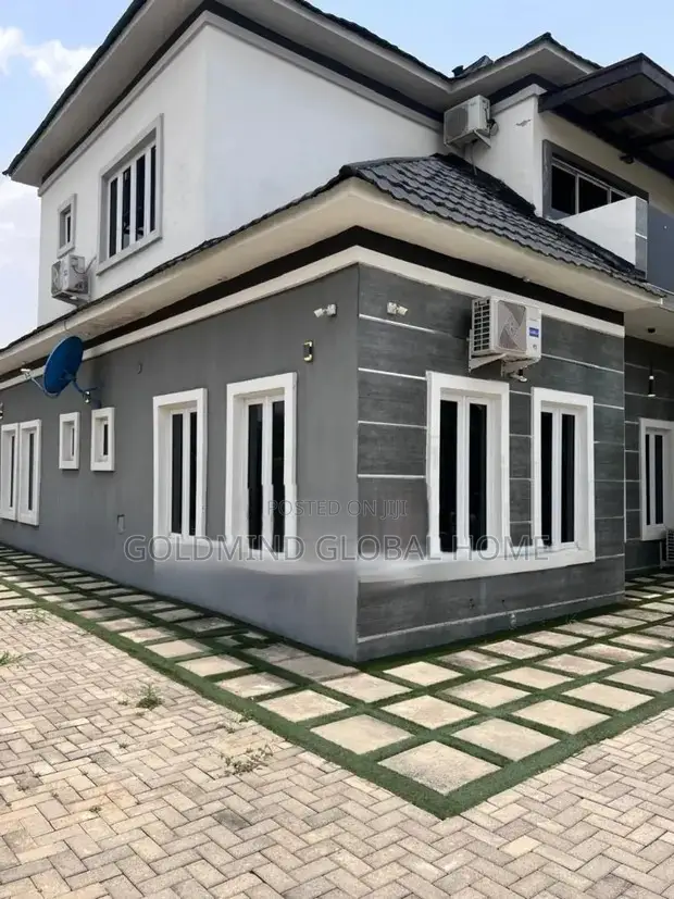 6bdrm Duplex in Lugbe, FHA for sale in FHA