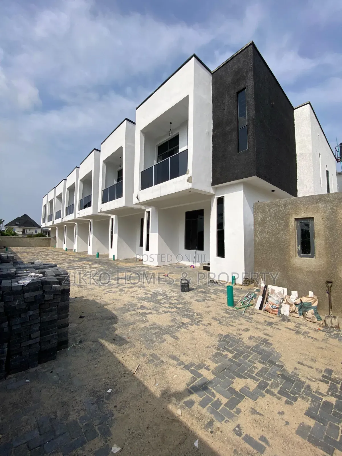 3bdrm Townhouse/Terrace in Ajah, Lekki for sale in Lekki