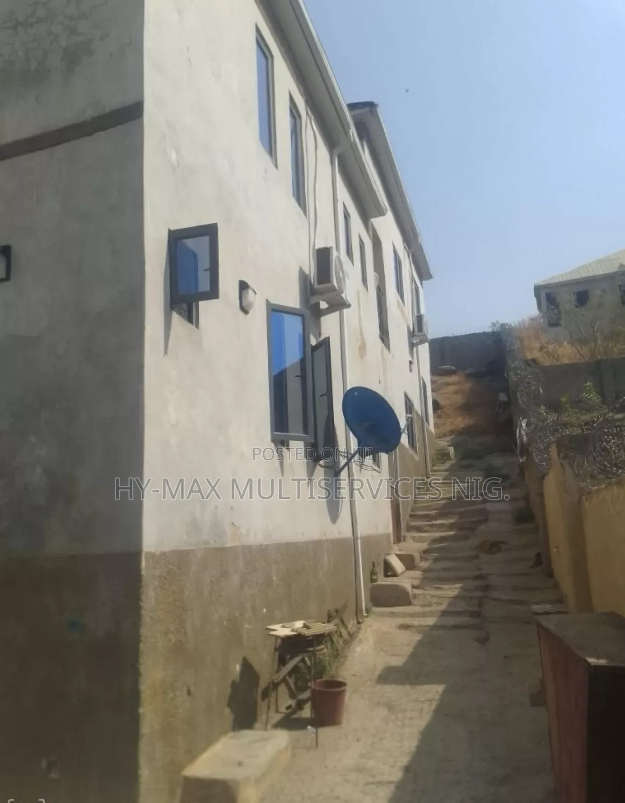 8bdrm Block of Flats in Ushafa for sale in Ushafa