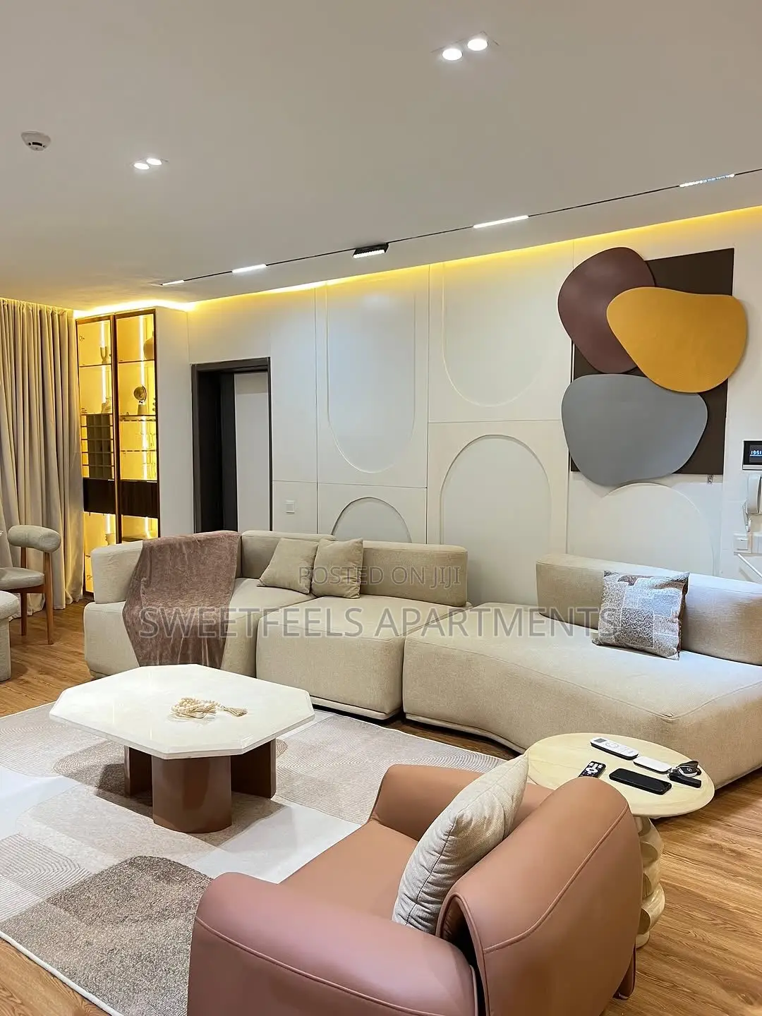 Luxurious 2 Bedroom Apartment in Lekki Phase 1