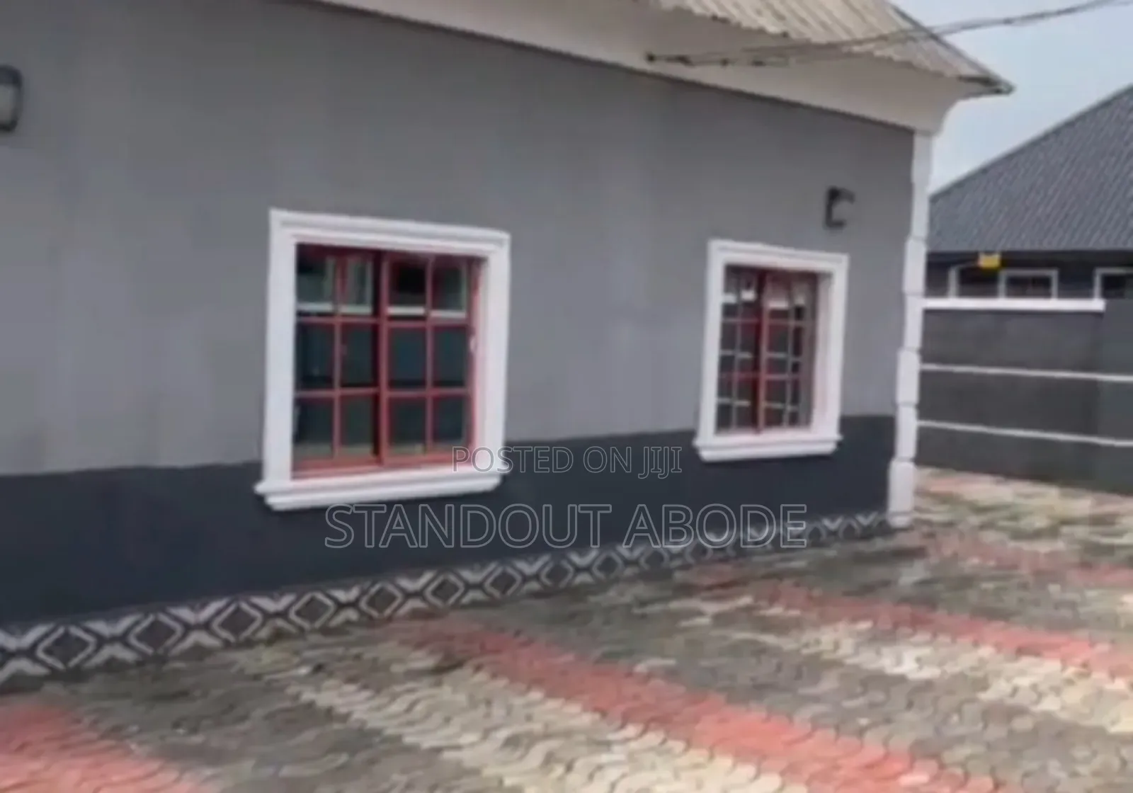 3bdrm Bungalow in Oreta Igbogbo for sale in Igbogbo
