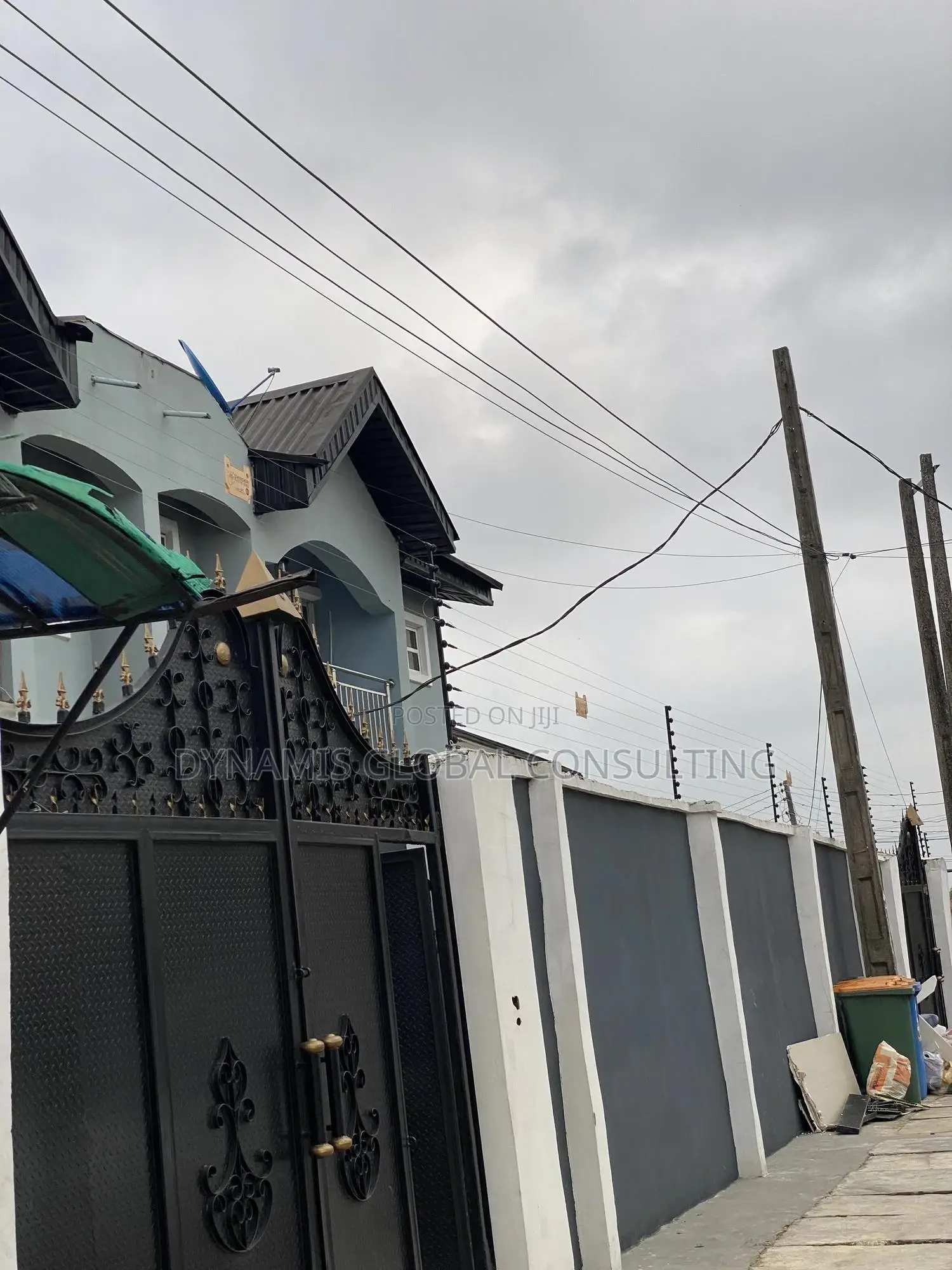 Furnished 3bdrm Block of Flats in Avoseh Zone, GRA Phase 1 for rent in GRA Phase 1