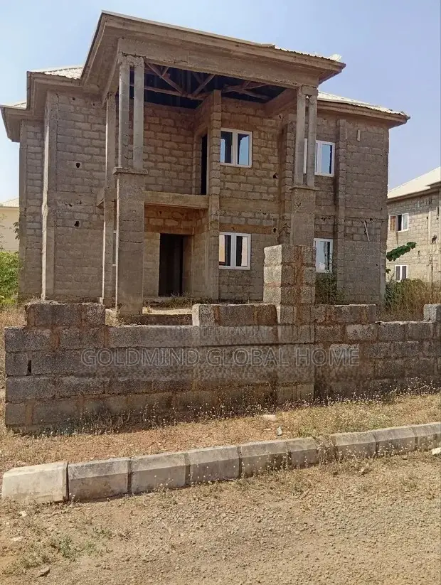 4bdrm Duplex In Lugbe, Fha For Sale in FHA