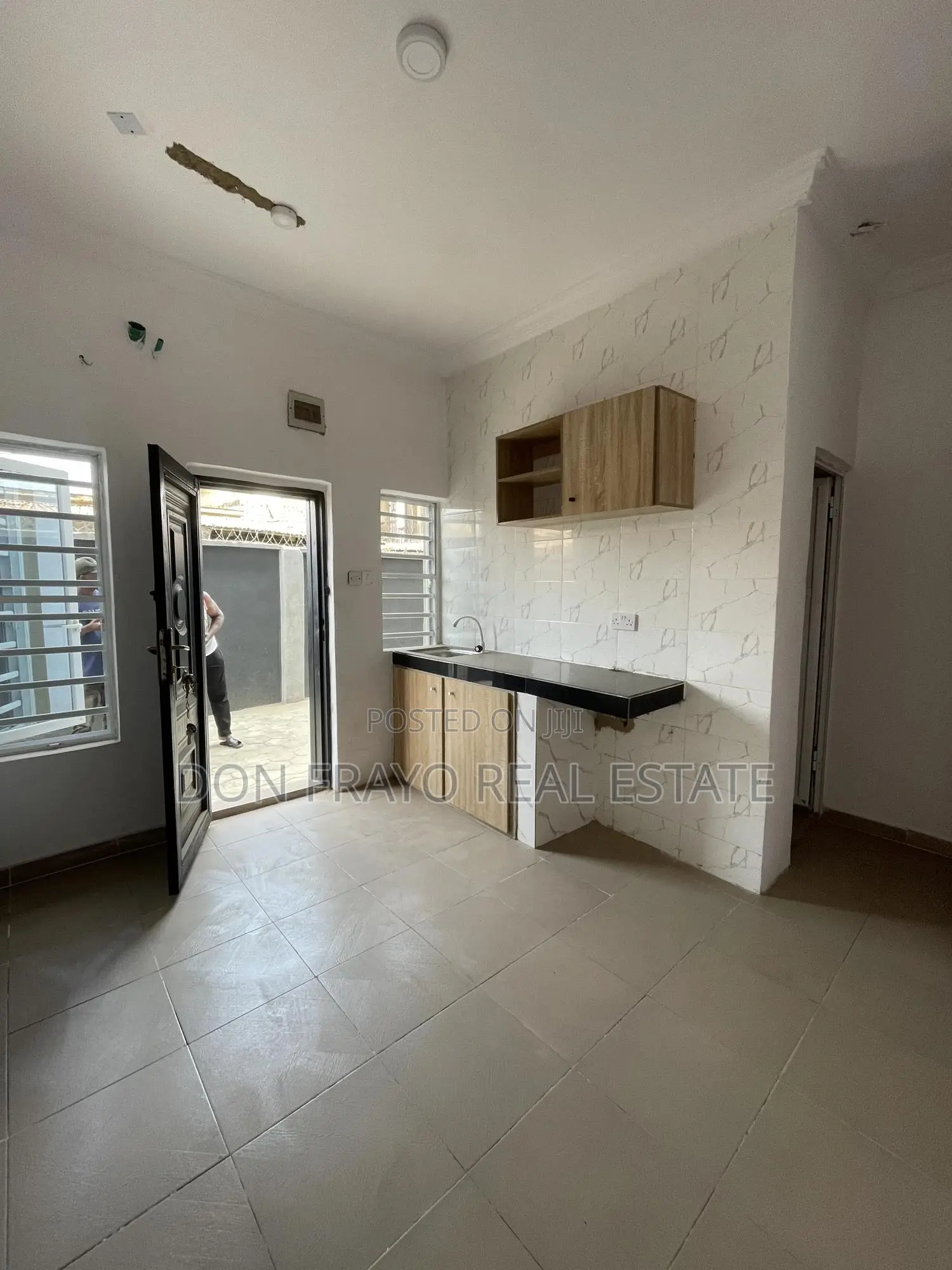 Studio Apartment in Hamdala Agbowo for rent in Agbowo