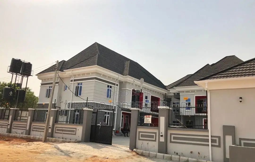 Furnished 20bdrm Block of Flats in Benin City for sale in Benin City