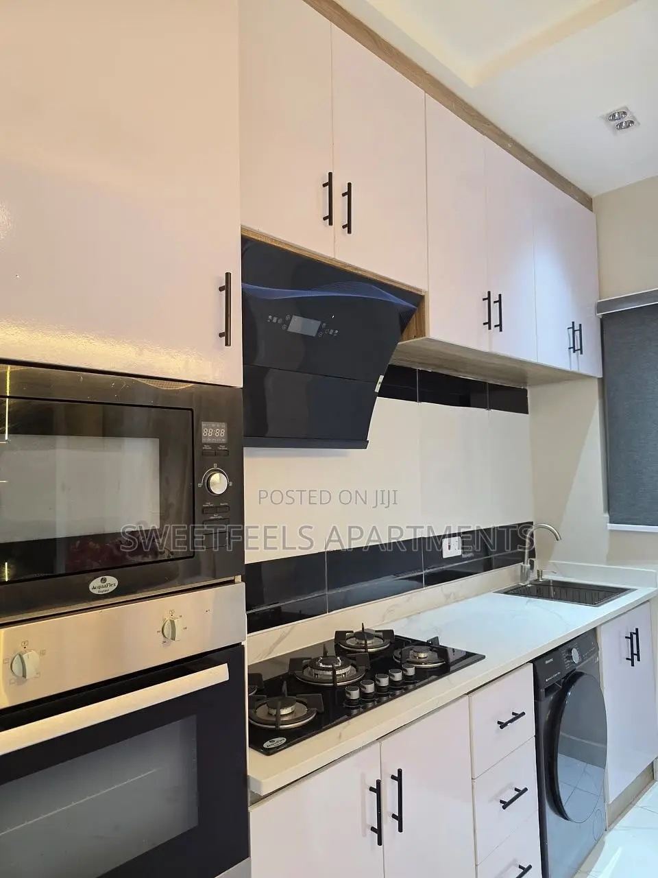 Madonna Orange Luxurious Two Bedroom Apartment in Ikate
