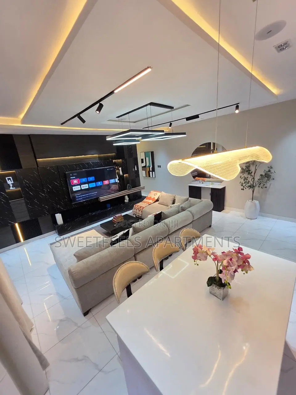 Madonna Orange Luxurious Two Bedroom Apartment in Ikate