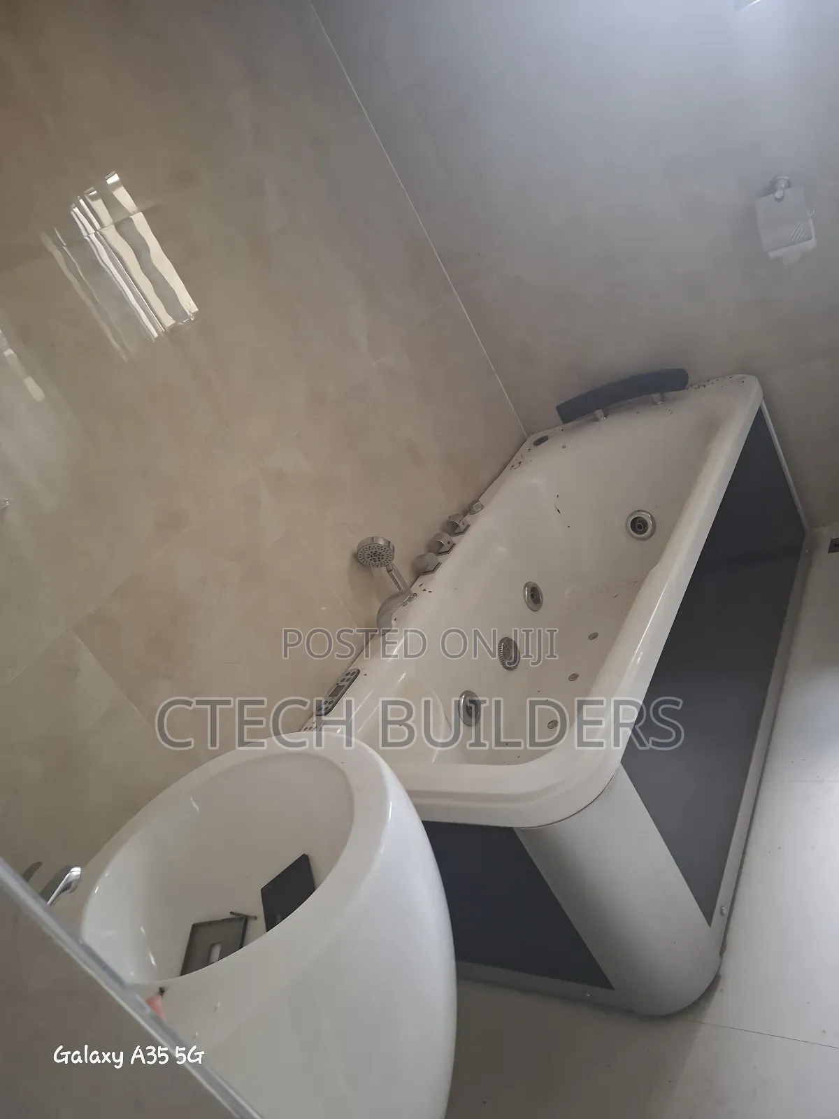 3bdrm Bungalow in Benin City for sale in Benin City