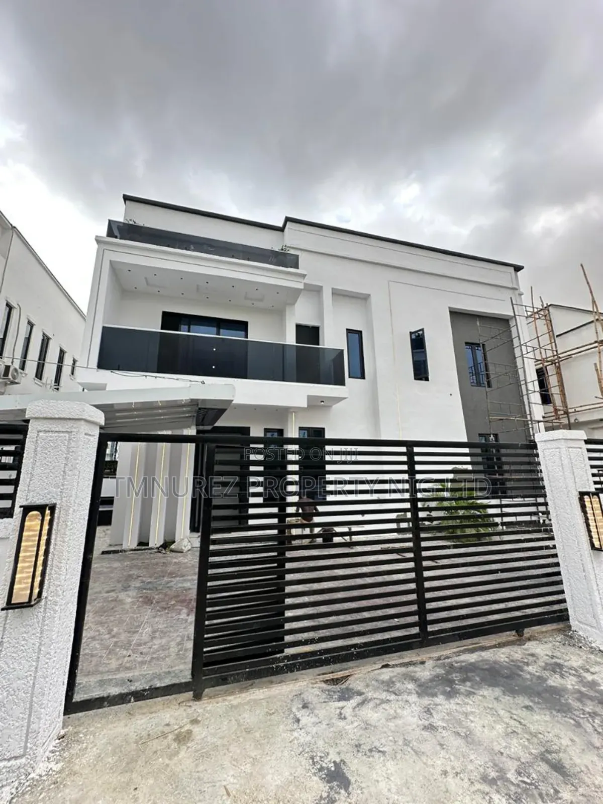 5bdrm Duplex in Ajah Elekki for sale in Ajah