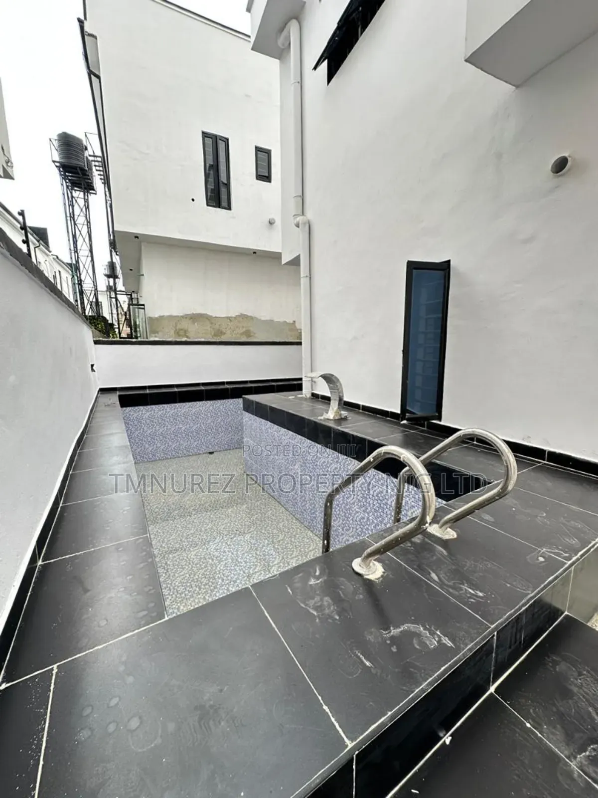 5bdrm Duplex in Ajah Elekki for sale in Ajah