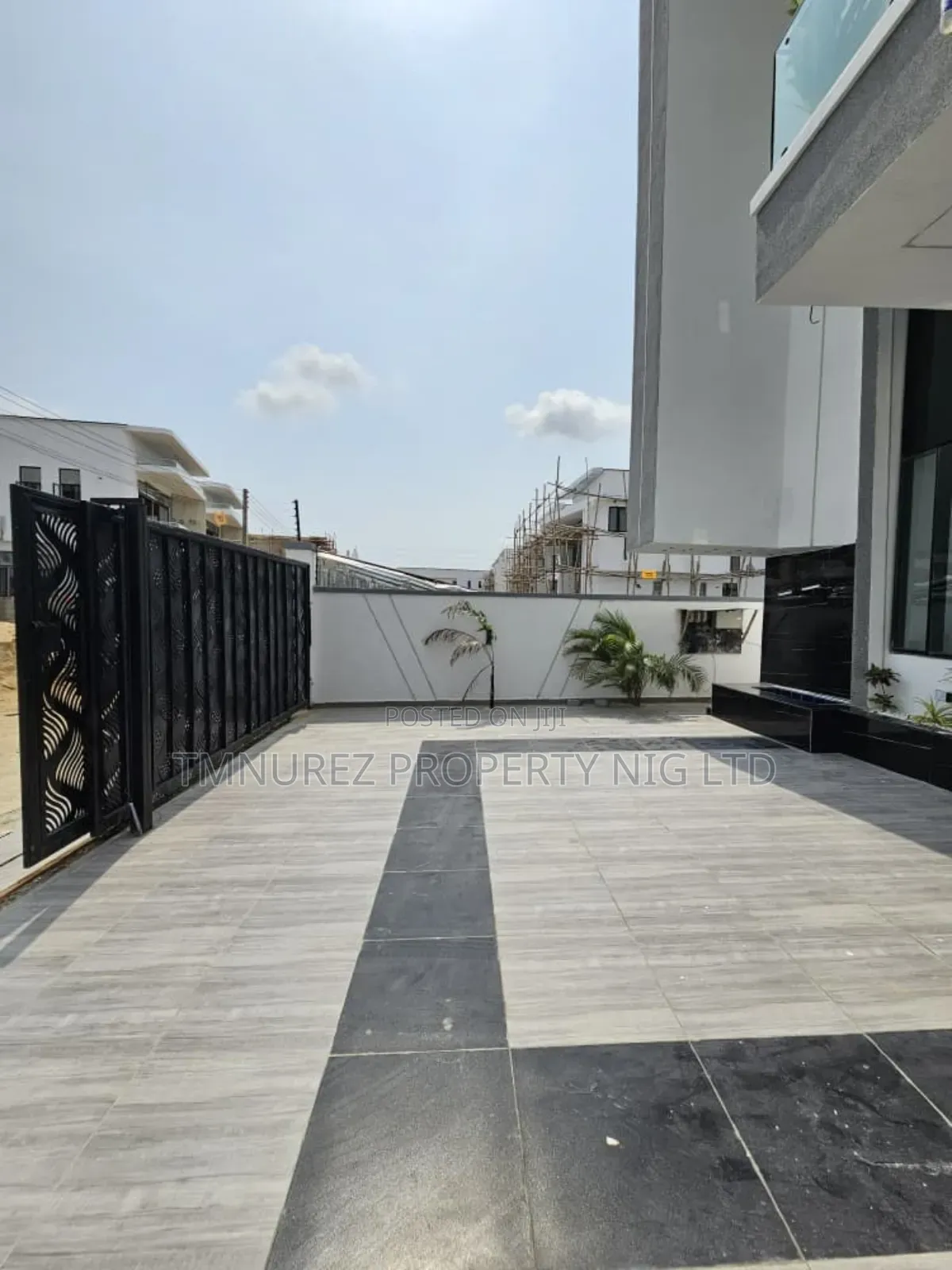 5bdrm Duplex in Ajah Lekki for sale in Ajah