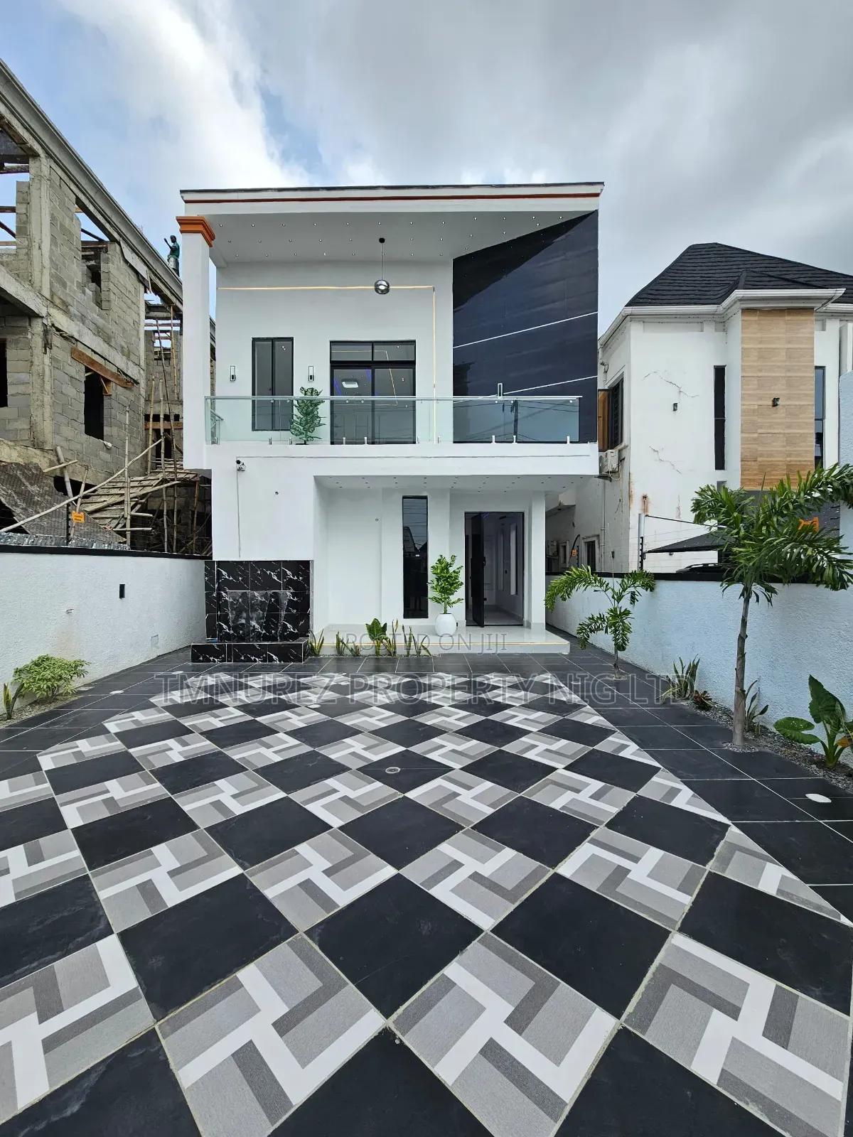 5bdrm Duplex in Ajah for sale in Ajah