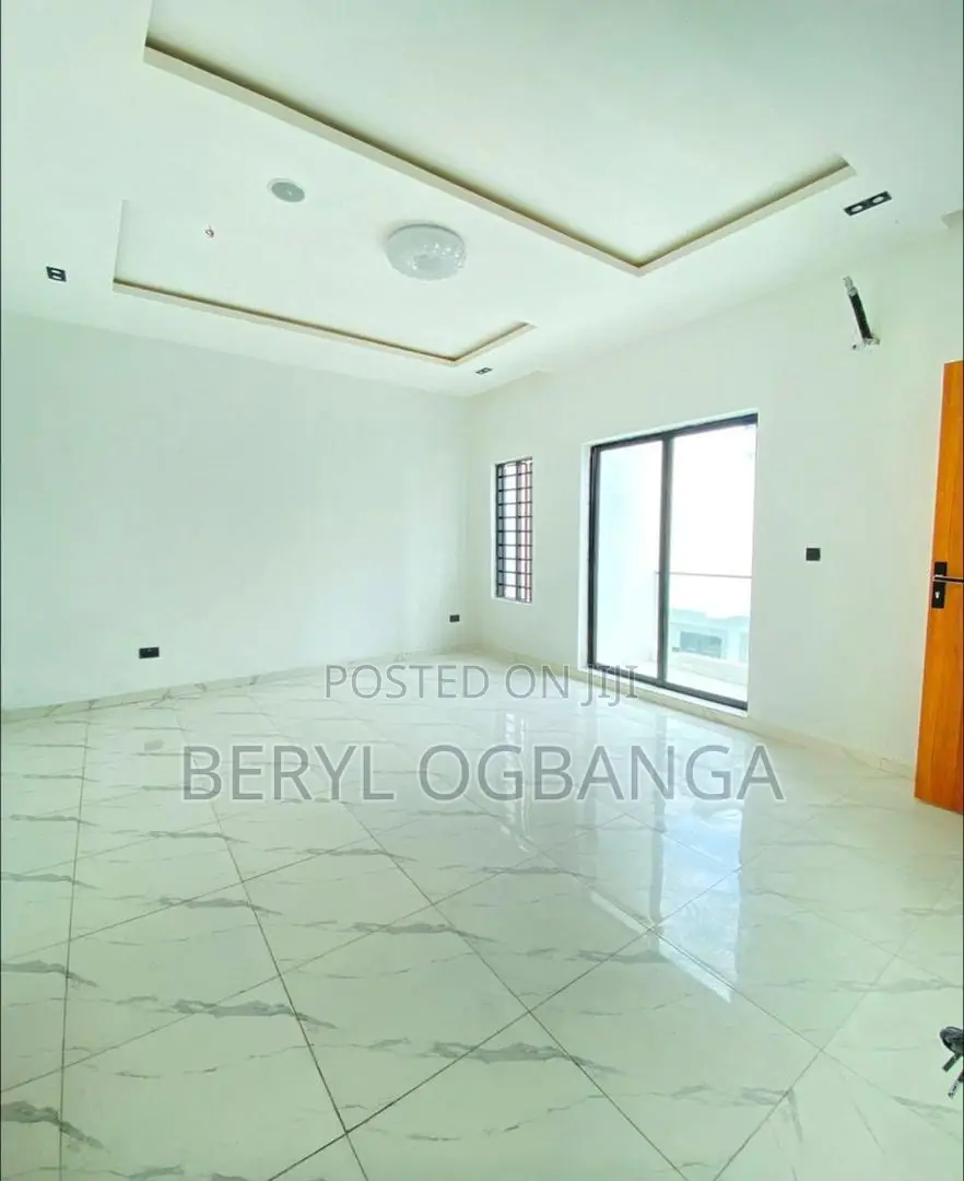 4bdrm Duplex in Lekki Phase 2 for rent in Lekki Phase 2