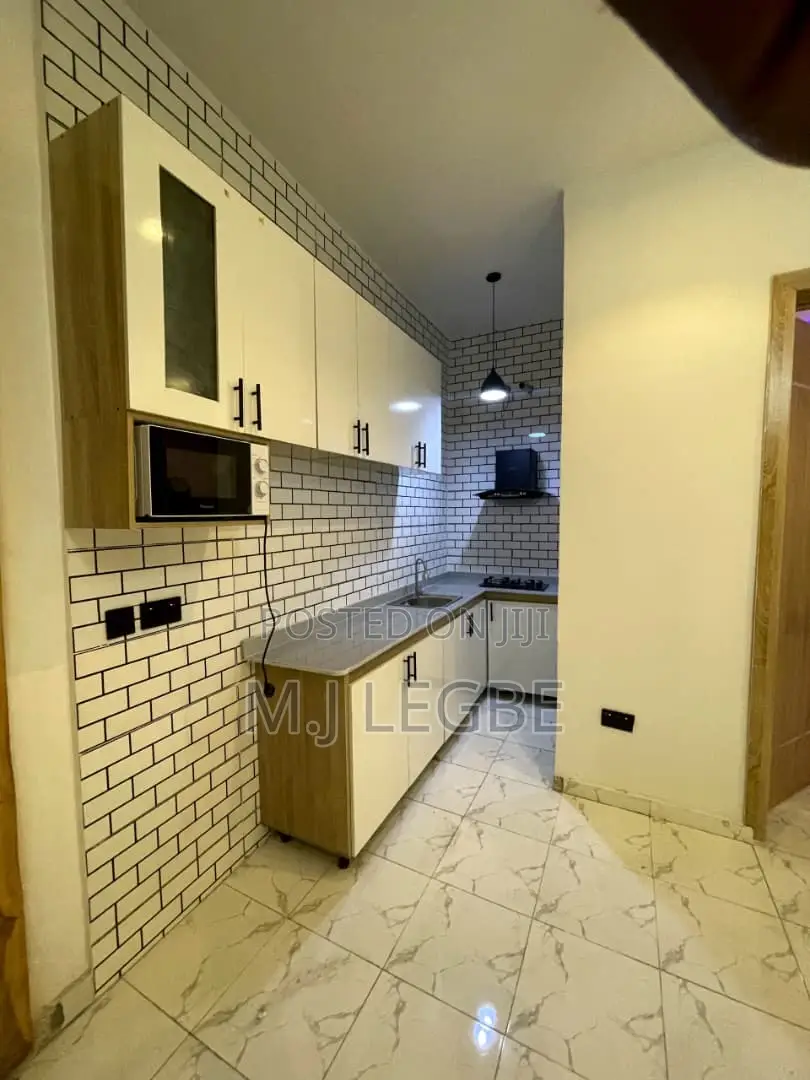 1bdrm Apartment in Alpha Beach, Lekki for rent in Lekki