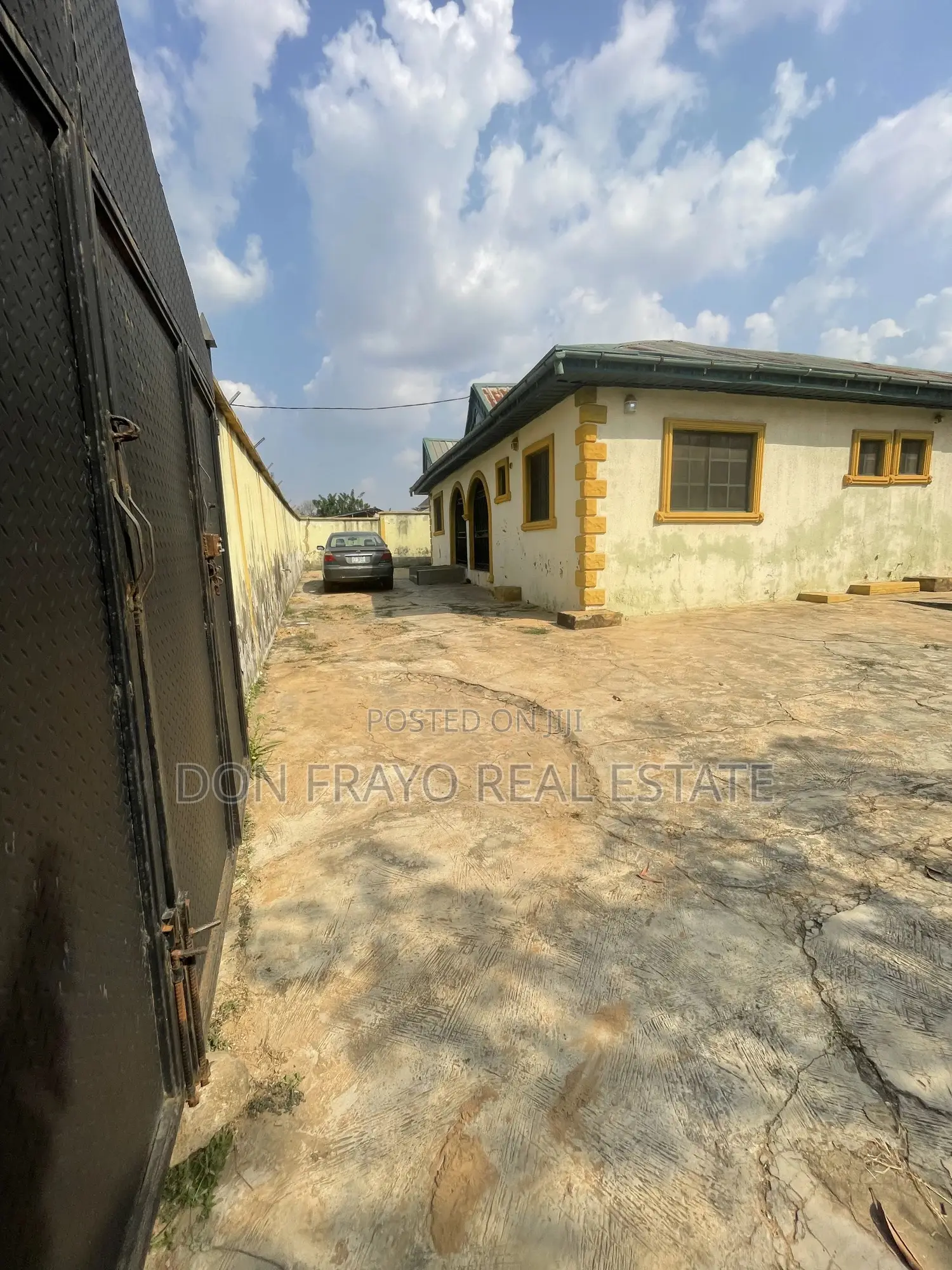 6bdrm Bungalow in Fastac Elewuro, Akobo for sale in Akobo