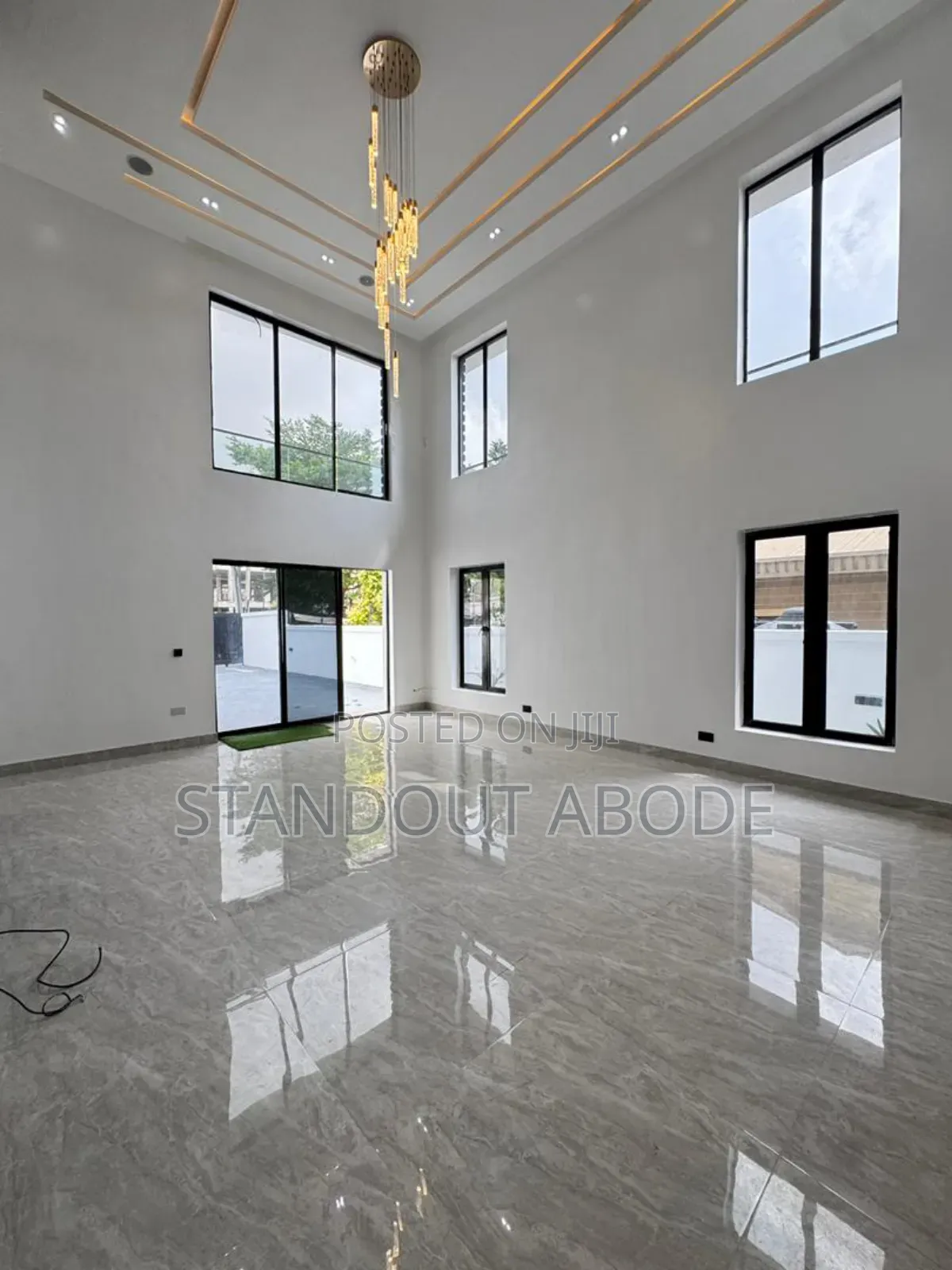 5bdrm Duplex in In An Estate, Igbo-efon for sale in Igbo-efon