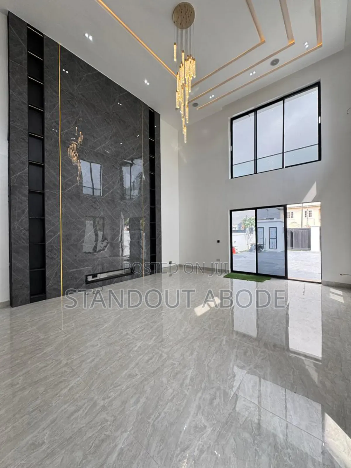 5bdrm Duplex in In An Estate, Igbo-efon for sale in Igbo-efon