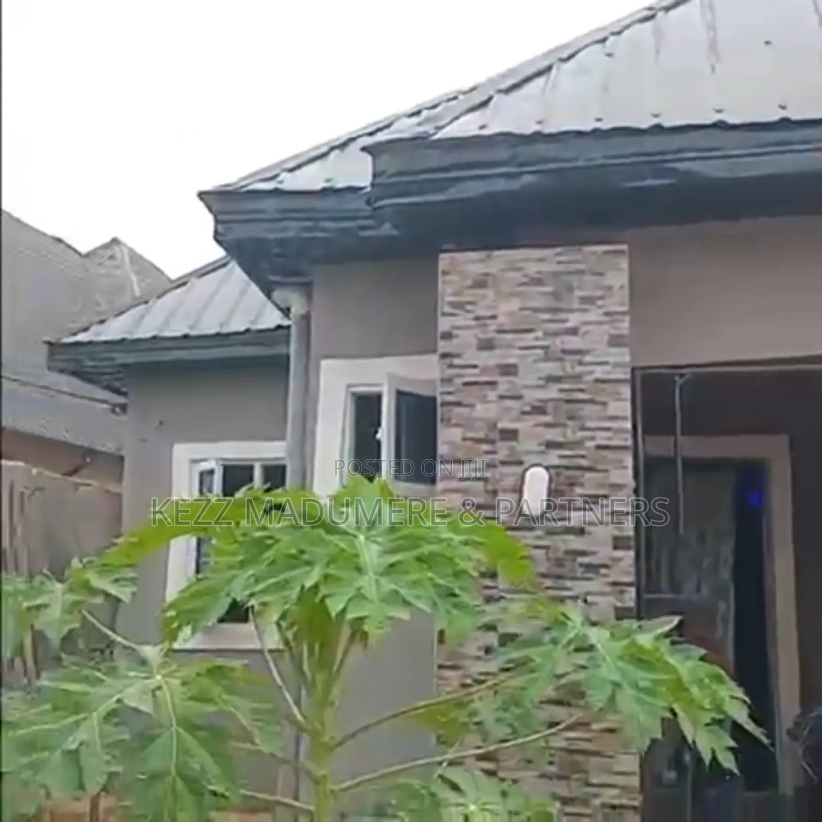 4bdrm Bungalow in By Ghostant Church for sale in Owerri