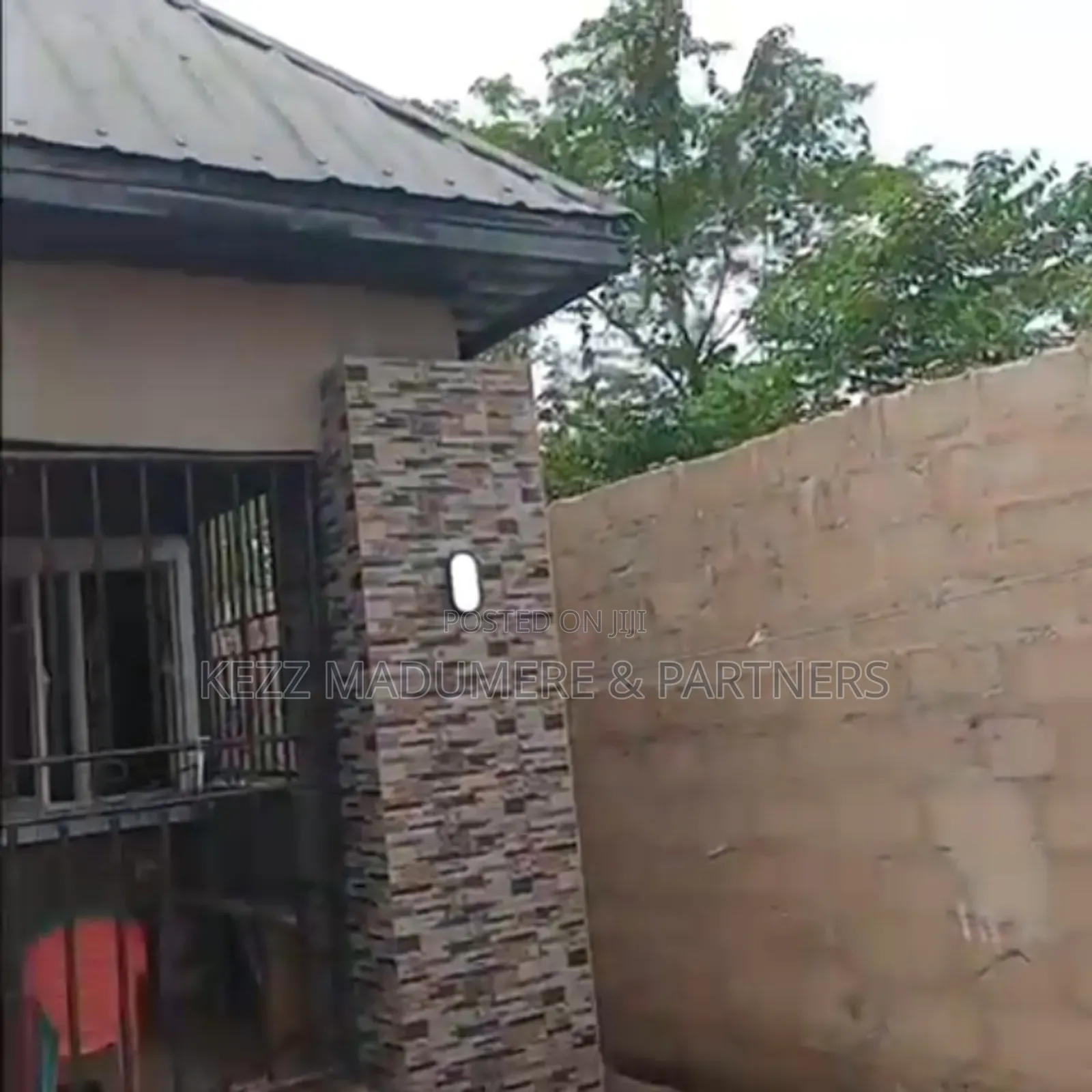 4bdrm Bungalow in By Ghostant Church for sale in Owerri