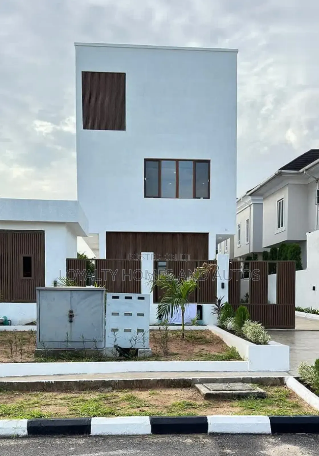 Furnished 4bdrm Duplex in Pinnock Beach Estate, Lekki for sale in Lekki
