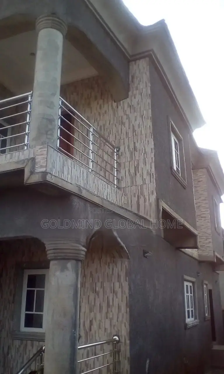 5bdrm Duplex in Apo Resettlement for sale in Apo Resettlement