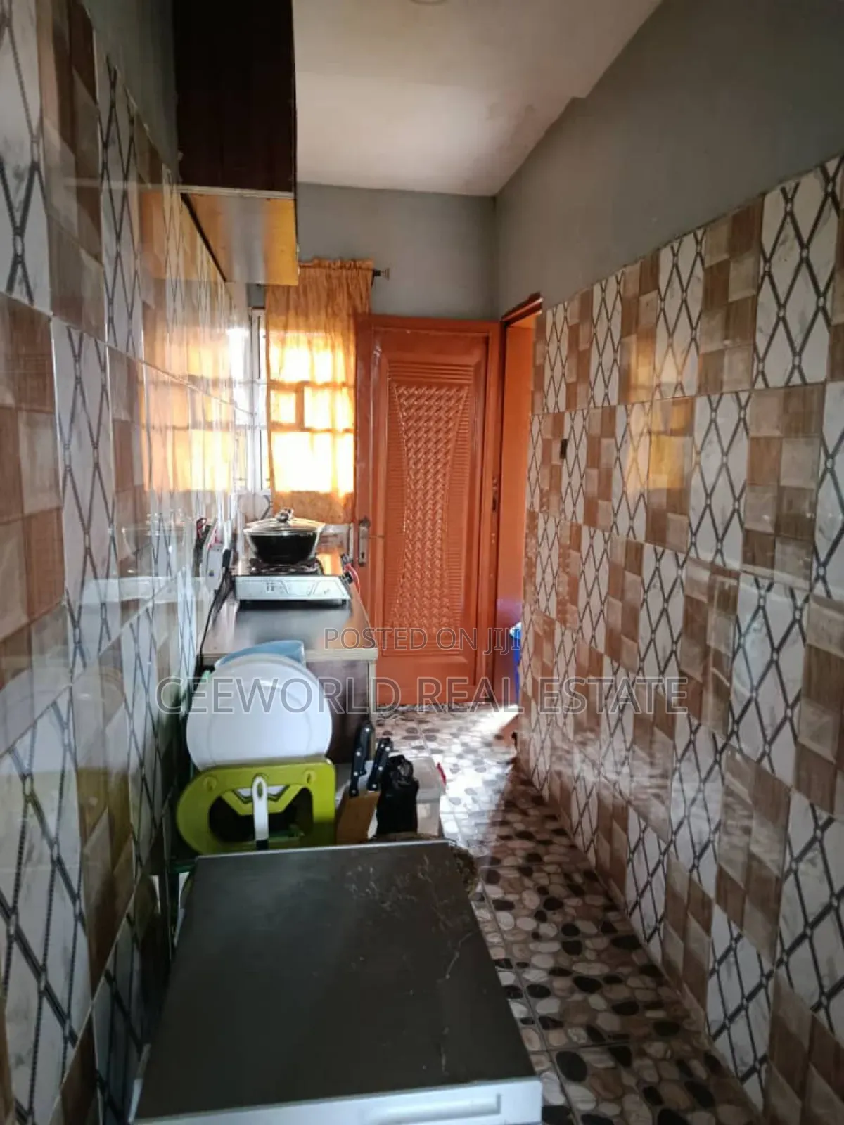 2bdrm Apartment in Ido Ologuneru for rent in Ologuneru