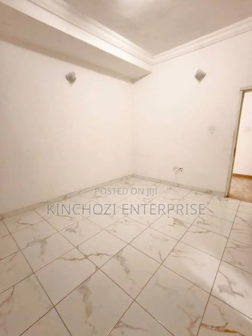 3bdrm Apartment in Lekki Enclave Road for rent in Lekki Phase 1