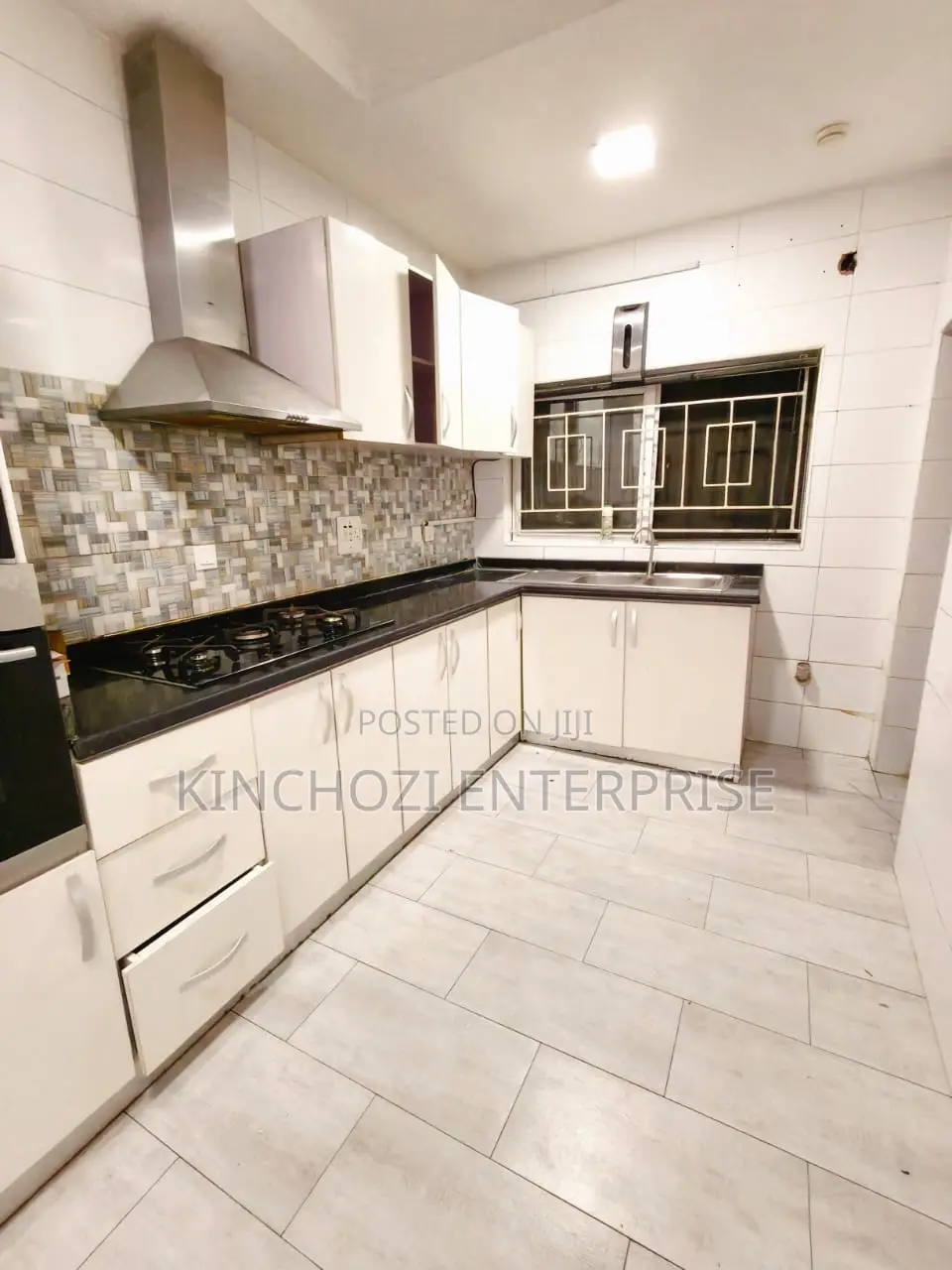 3bdrm Apartment in Lekki Enclave Road for rent in Lekki Phase 1
