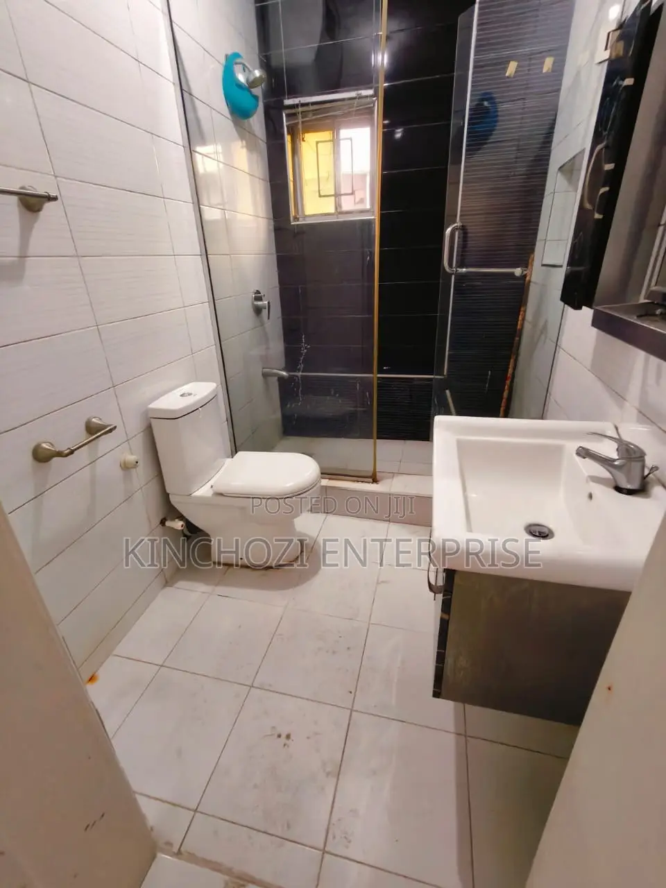 3bdrm Apartment in Lekki Enclave Road for rent in Lekki Phase 1